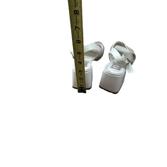 Emanuele Crasto Made in Italy White Leather Sandals Cutout Design With Flaw - Picture 6 of 12